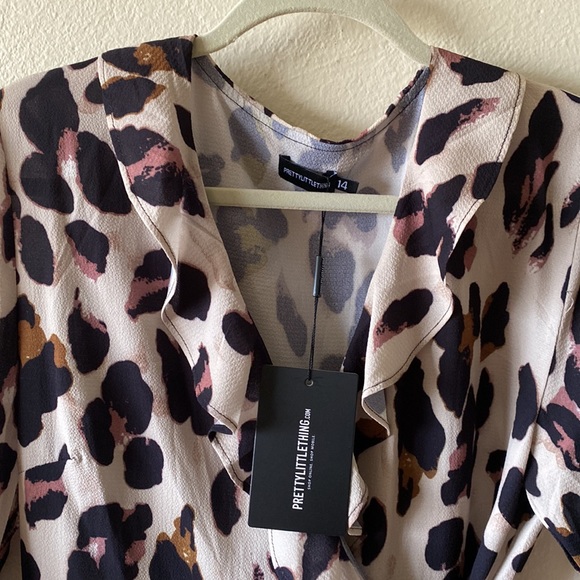 PrettyLittleThing | Leopard Print Wrap Dress - Picture 8 of 9